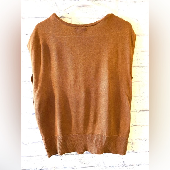 EUC New York And Co Wrap Stretch Sweater Vest Rust Brown Size Large - Picture 2 of 5